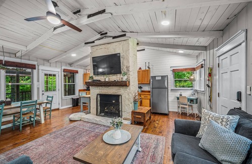 Mentone Cottage | The Shire-riverside w/hot tub, fire pit, kayaks & fenced yard