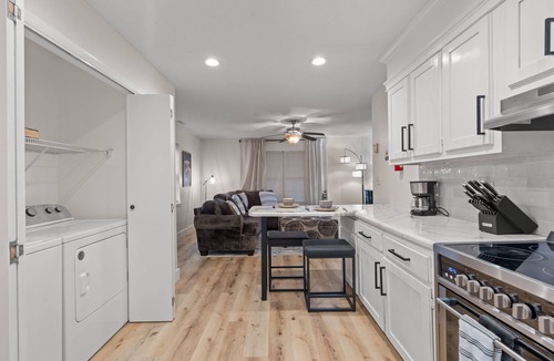 Stuart Heights - Rivermont Apartment | The Tanglewood Upper Suite