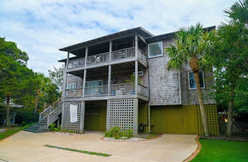 South Harbor Island House | The Treetop WB - Classic Wrightsville Beach Charm, Great Space for Families