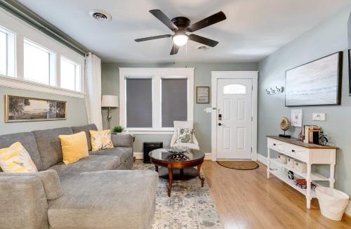 Richmond House | The Urban Cottage 4BR Private Family Retreat Free Parking fully fenced yard