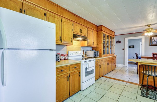 Toast House | 'The Vineyard House' - 2 Mi to Dtwn Mount Airy!
