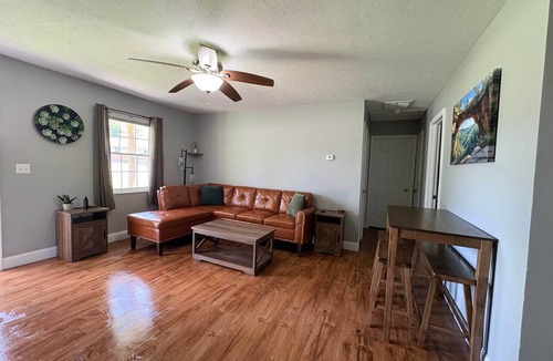 Stanton House | The Wanderers Nest I Cozy 2BR I 15m to RRG I Wi-Fi
