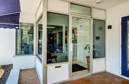 Airlie House | The Waterway 403 by Sea Scape Properties