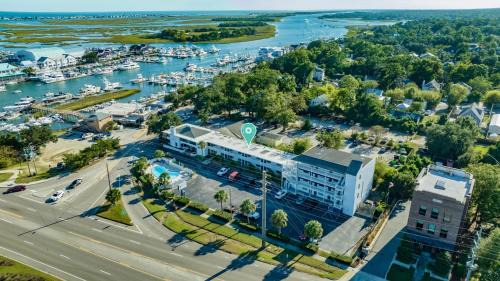 Airlie House | The Waterway 403 by Sea Scape Properties