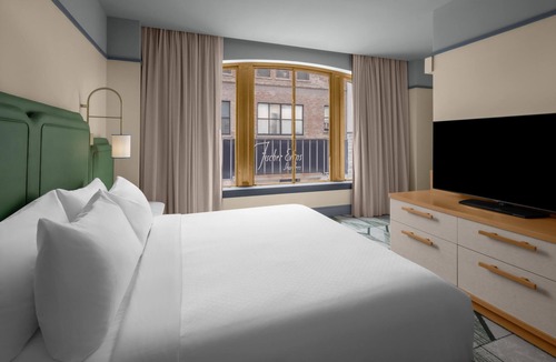 Downtown Chattanooga Hotel | The Waymark Chattanooga, Tapestry Collection By Hilton
