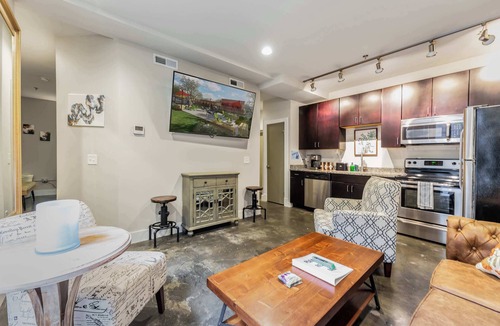 Roanoke Apartment | The West End Flats
