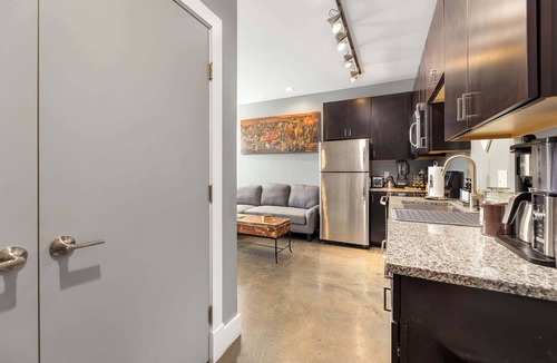 Roanoke Apartment | The West End Flats
