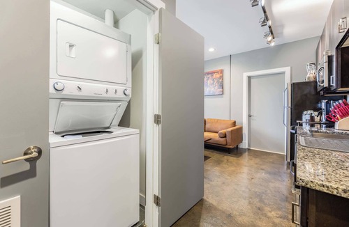 Roanoke Apartment | The West End Flats