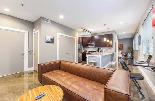 Roanoke Apartment | The West End Flats