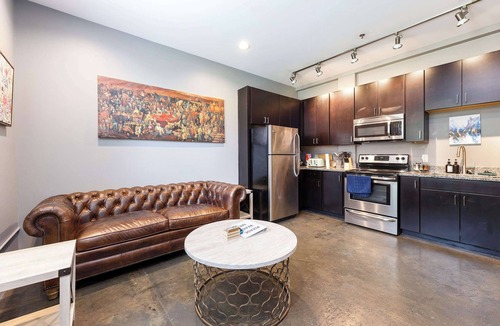 Roanoke Apartment | The West End Flats
