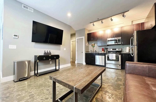 Roanoke Apartment | The West End Flats