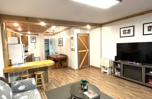 Kyle House | The West Virginia Way, The Cackalacky Shack