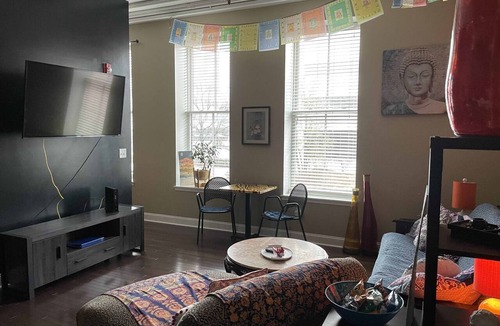 Downtown Knoxville Apartment | The "Zen" unit is a tranquil environment, In the middle of everything & relax!