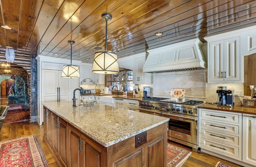 Versailles House | Theater, Gym, Hot Tub: Versailles 'Heritage Lodge'