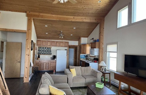 Niobe Cottage | This charming lake cottage located in a peaceful, safe community right on the lake!