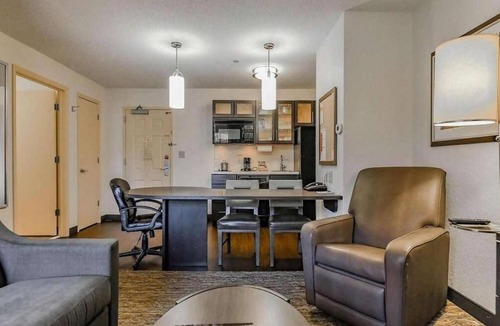 Schiller Park Hotel | THREE Relaxing 1BR Suites with Full Kitchen, Free Airport Shuttle, Pet-friendly!