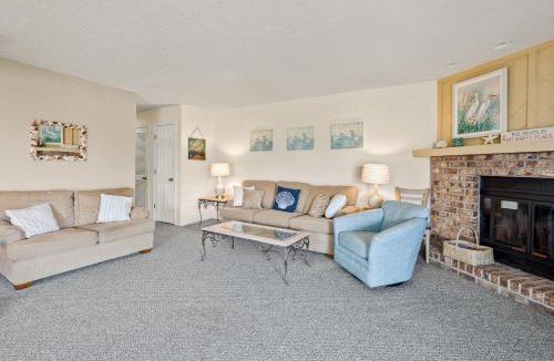 Ocean Drive Apartment | Tilghman Lakes B3 Condo