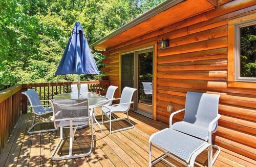 Clyde Cabin | Timber Hollow:2 master suites on a bison ranch!