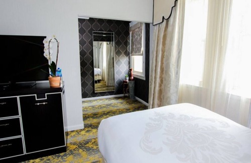 Kalorama Heights Hotel | Timeless Boutique Charm Room Perfect for Couples Visiting Historic DC Sites
