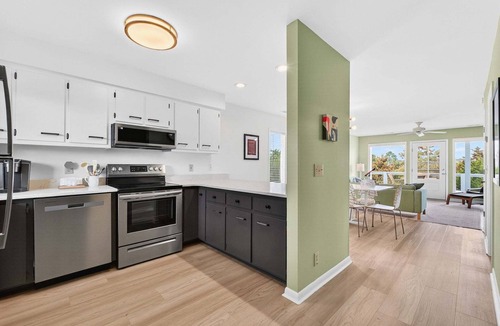 Holden Beach House | Times Like These/256A Brunswick Ave West