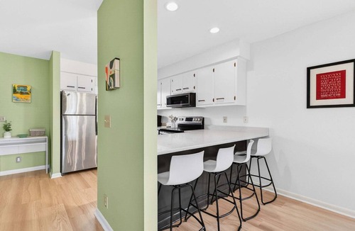 Holden Beach House | Times Like These/256A Brunswick Ave West