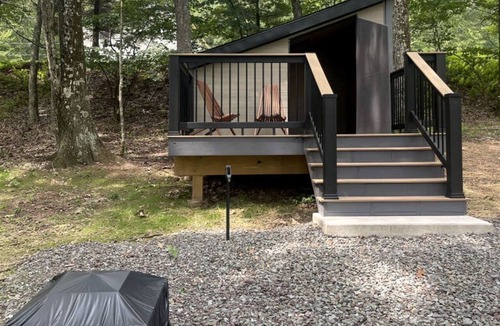 Benton Cabin | Tiny Cabin Lovely for Outdoor Adventures in Pennsylvania