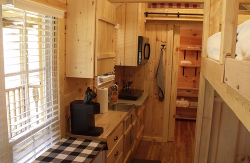 Elizabethton Cabin | Tiny cabin with sleeping loft