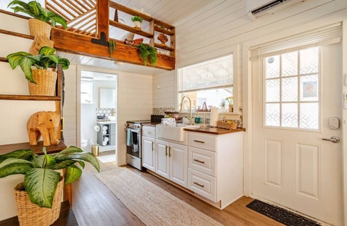 Licton Springs Cottage | Tiny home 🏡 Northgate- 15min to downtown