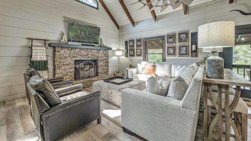 Dial House | Toccoa Time