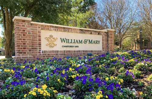 Williamsburg House | TOWN + COUNTRY 4 BR House on Capital Trail - Charles City, Williamsburg