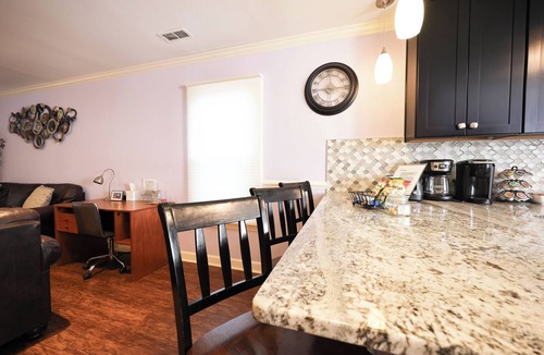 Northeast Raleigh Villa | Townhouse that is minutes from Downtown Raleigh