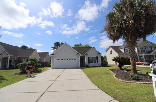 Silver Lake House | Tranquil 3-bedroom house in Wilmington