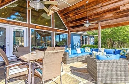 Jacksons' Gap House | Tranquil 4-bedroom house with dock on Lake Martin