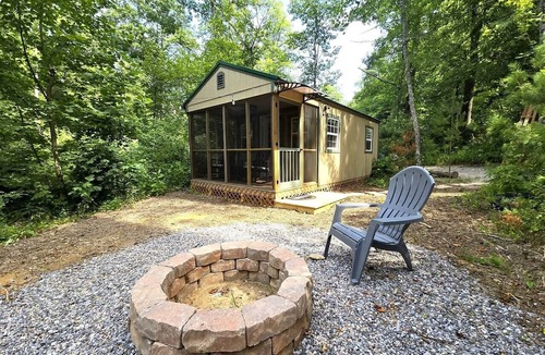 Purlear Cabin | Tranquil Creekside Tiny House in the Appalachian Mountains, Perfect for a Weekend to Disconnect