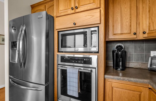 Piney Mountain Cabin | Tranquil Mountain Retreat: Pet-Friendly, Scenic Views