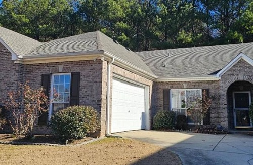 Alabaster House | Tranquil Oasis in Alabaster, Alabama - Stunning Single-Story Home