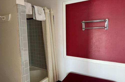 Danville Hotel | Travel Inn Danville US-29