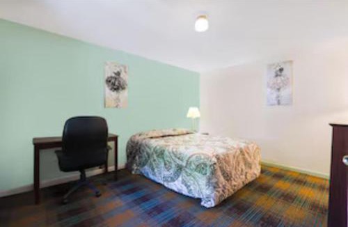 Blue Jay Hotel | Travelers Inn by OYO Beaver, Hwy 19