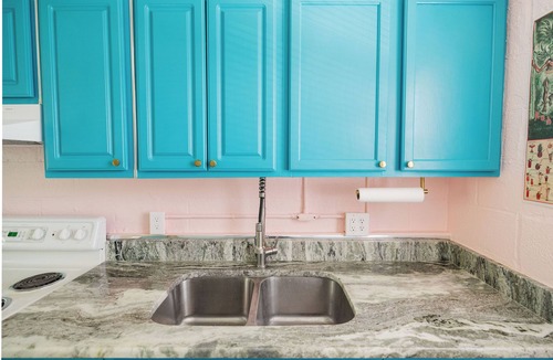 Petersburg House | Tropicana Bungalow - Retro Gem Near Fort Gregg-Adams and Old Towne