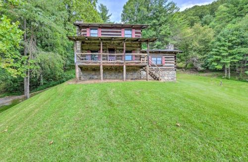Clyde House | 'Turkey Hollow Cabin' w/Stunning Open Views!