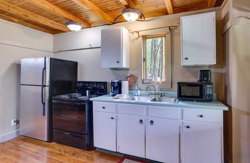 Taswell Cabin | Two bedroom in United States of America, Taswell