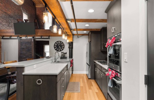 Wholesale District Apartment | Two Story Penthouse - Walk to the Convention Ctr