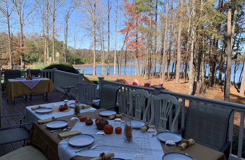 Seneca House | Ultimate Clemson lakefront retreat - 10 minutes to Death Valley with water views
