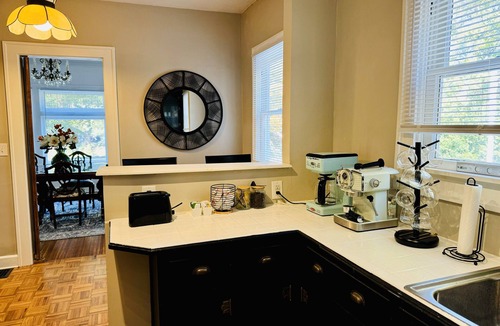 Indianapolis House | Ultimate Group Stay Ping-Pong, Firepit & Cozy Vibe, 4bdrm, 2 bath, 2 car garage