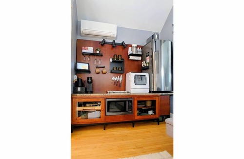 Amherst Apartment | Under the Hemlocks Fall Sanctuary: Deep Clawfoot Tub & Off-Grid Writer’s Retreat