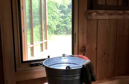 Upper Peachtree Cabin | Unique Accommodation with Sauna for a Glamping Experience near Nantahala River, North Carolina