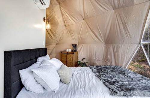 Rosman Cabin | Unique Dome for a Romantic Escape Surrounded by the Peaceful Sounds of Nature in Rosman, North Carolina