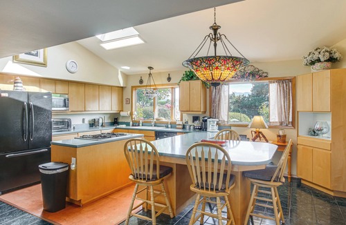 Sequim House | Unique Home w/Beautiful Mtn Views!