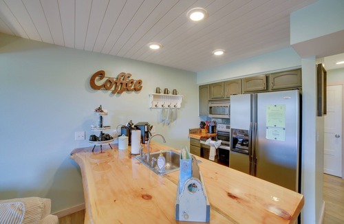 Notch Estates Condo | Unwind Fireside: Ozark Mtn Condo w/Resort Perks!