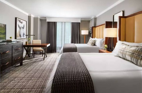 Braselton Hotel | Unwind in Top Area Accommodations Perfect for Spa Days or Golf Retreat l 4 Rooms